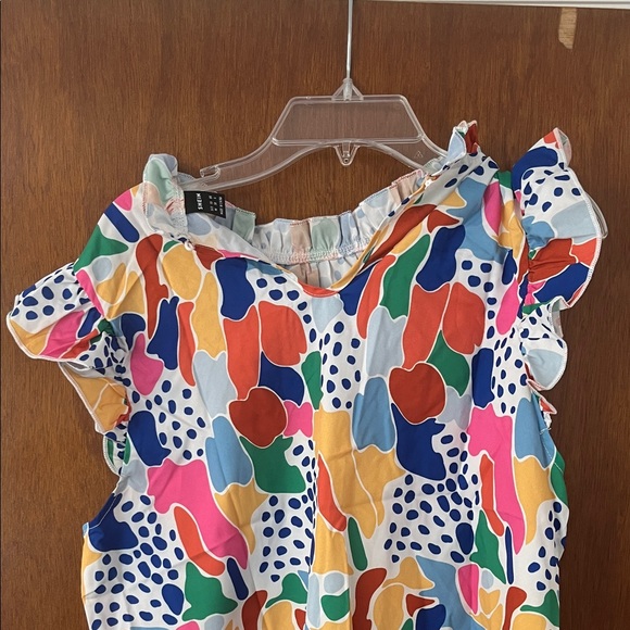 SHEIN Multicolor Abstract Ruffle Top - Picture 3 of 3